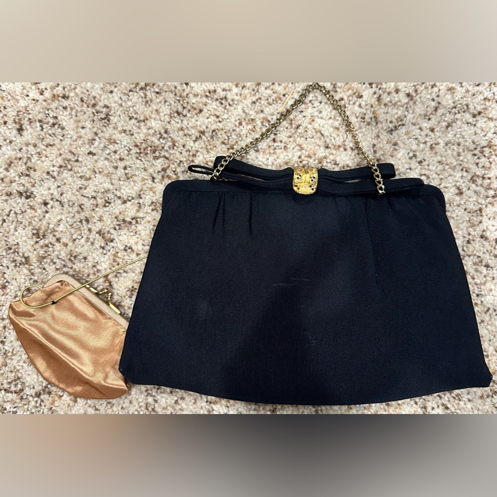 Vintage clasp clutch purse with metal strap
